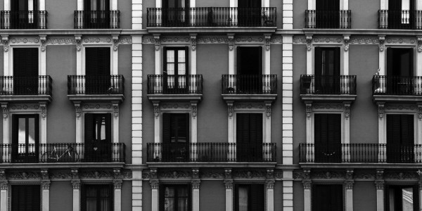 Peritajes Inmobiliarios en Barcelona · Informes Periciales de Fallos Estructurales